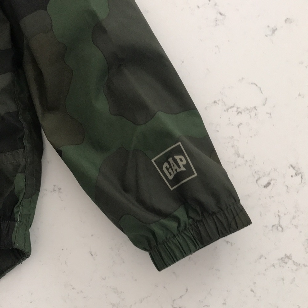 Camouflage Gap Kids Raincoat Size Small - Picture 2 of 5